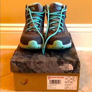 North face girls waterproof winter hiker boots